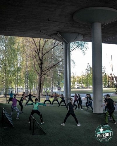 WorkOut treenit Tampereella menossa sillan alla
